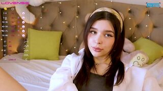 aariaaadox Lustful bitch chatting in fries