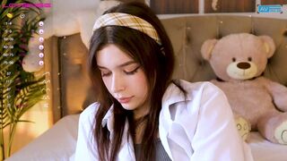 aariaaadox Gorgeous bitches lick wet pussies