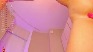 noora-nee A cool lady rides a sex toy