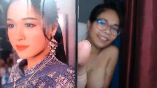 littlekai2023 Shy babe pulls shaved pussy