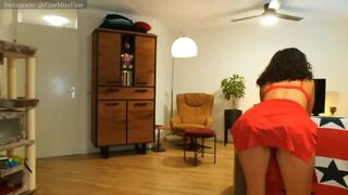 missfine Nude bitch dancing on the bed