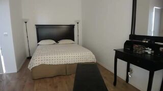 carollyne_ Cute babe masturbating with sex toy