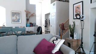 veronicaomg Charming lady fucks herself with a rubber dick