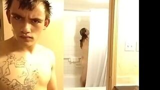 bad_babbies  has both slits