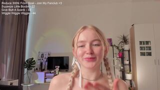 charming_daisy chaturbate Awesome bitch seduces with beautiful forms