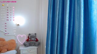 slyme_ chaturbate Cute brunette girl masturbates passionately