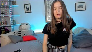 joanbenne chaturbate Tattooed bitch jerks off dildo