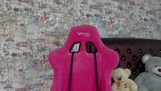 angelina_new chaturbate Sexy hottie gently pulls pussy