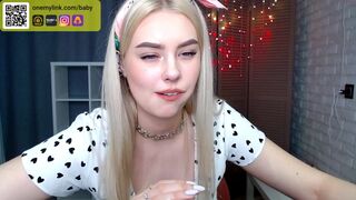 8a8y chaturbate Female in stockings having fun with a phallus