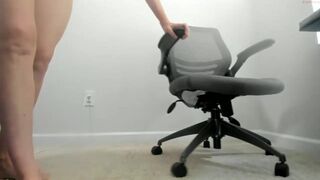 wet_scarlett73 chaturbate Incendiary queen jumps on sex toy