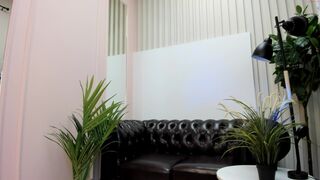 lovely_asian_ chaturbate Gorgeous bitch chatting in fries