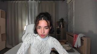 ella_flare chaturbate Appetizing babe lifts her legs