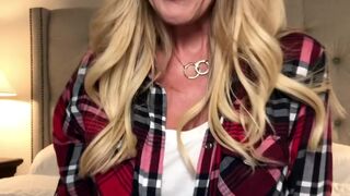 Brandi Love aka brandi_love onlyfans  cute girl shows the body