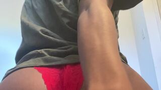 TheLittPrincess aka its_thetwerkprincess aka thelitprincess1 onlyfans appetizing mare pulls pussy phallus