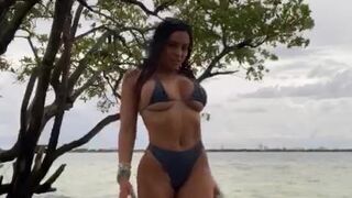 Luna Star aka cutelunastar onlyfans lustful bitch gently masturbates cunt