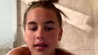 Kyia Peters Basildon aka bbygirl onlyfans passionate mare masturbates and bathes in the bath