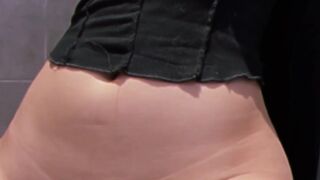 Arisa Asmr aka Deerlong onlyfans experienced kraj caresses his body