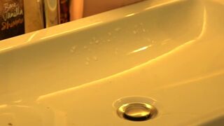 diamond onlyfans nude babe gets pussy fucked