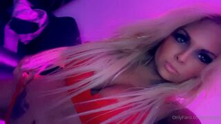 Jesse Jane aka jessejanex onlyfans ardent bitch caresses pussy in panties