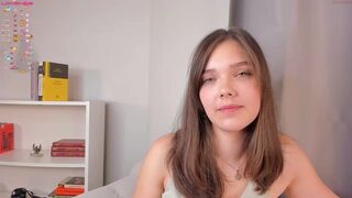 allieboorys chaturbate hot mare jerking pussy with phallus