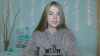 little__cherrry chaturbate 4 february 2022 latest sex show