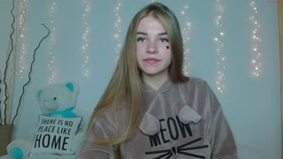 little__cherrry chaturbate  gorgeous boobs