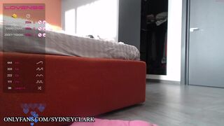 diamond_sydney chaturbate  fucks with her monthly