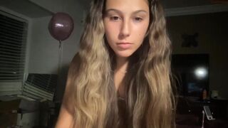 melxlove chaturbate graceful devil pokes fingers in pussy