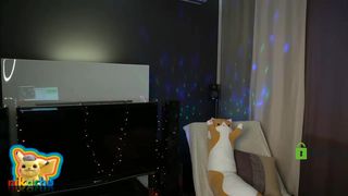 nika_lodge stunning slut dabbles with dildo