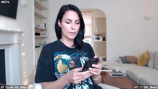 misskreazy a woman with a wide pelvis gets shaved cunt