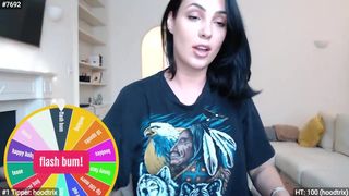 misskreazy a woman with a wide pelvis gets shaved cunt