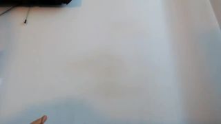 kinn23 busty wench cums after handjob