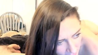 dakota_lynn cute babe caresses shaved cunt