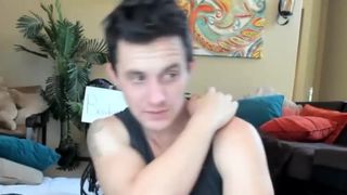 dakota_lynn beauty is resting with pussy