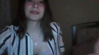 unknow_gir1 cheeky beauty