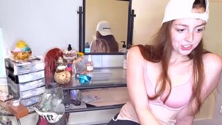 _heytheredelilah chaturbate webcam 9-october-2022