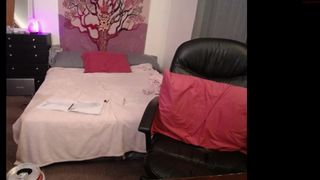 tayloroaks cute whore posing in lingerie