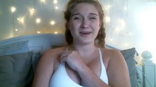 michealxx4273 red-haired bitch excites beautiful legs