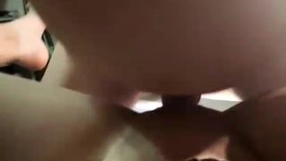 Sexyfrienddds показала свою классную выбритую писечку