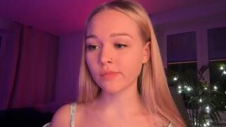 amaryllis stripchat december-16-2022