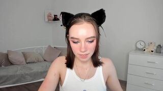 vi_vi_an - [Chaturbate camslut] 17-June-2023