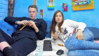 urnaughtyfoxes Luscious babe undresses and pulls pussy