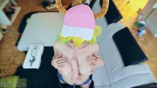 Lana Rain Naked beauty in the kitchen