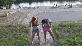 kamikatzerl Crazy woman masturbating cunt with hand