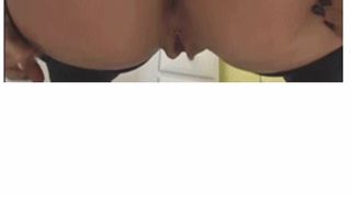 Ava Rose  skinny squirt stretches the vagina