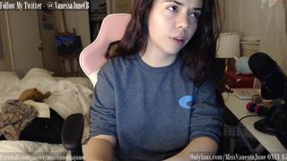 missvanessajune hot harlot fingering vibrator