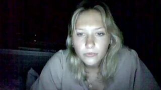 Chaturbate model molzbolzz performs on 2024-04-03