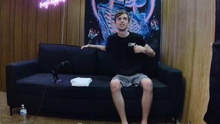 Chaturbate model bigdicknchick show on 2024-04-02