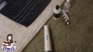 Emma Choice  skinny nipple pulls pussy with fingers