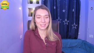 evacoy fascinating girl masturbating fingers